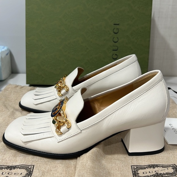 Authentic Gucci Shoes - Picture 3 of 15